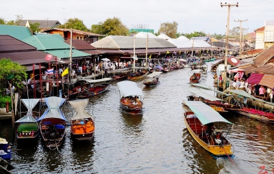Amphawa Floating Market, 2 hr from Bangkok